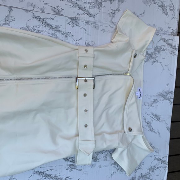 ❌SOLD❌superdown Terri Moto Dress in White Belted - Picture 4 of 8